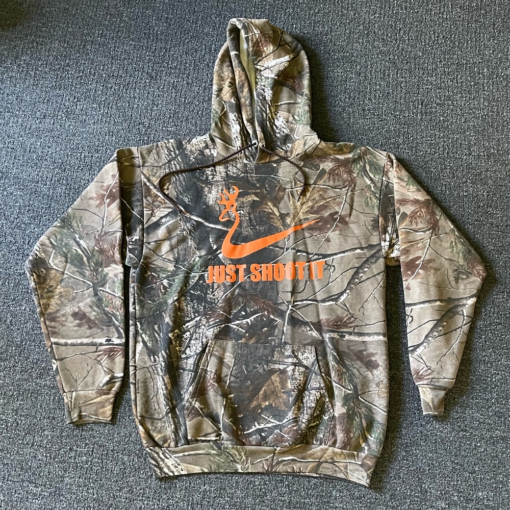 Russell outdoors custom hunting hoodie. Men’s medium